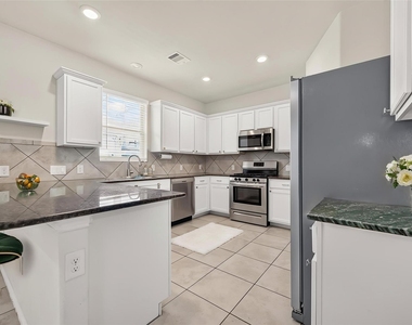 20223 Highfield Park Drive - Photo Thumbnail 10