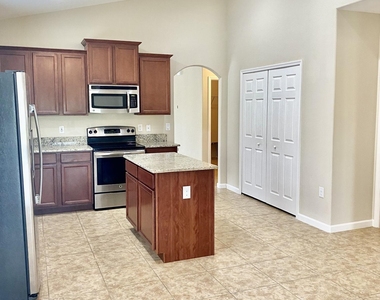 760 Fiddleleaf Circle - Photo Thumbnail 9