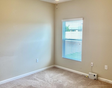 760 Fiddleleaf Circle - Photo Thumbnail 23