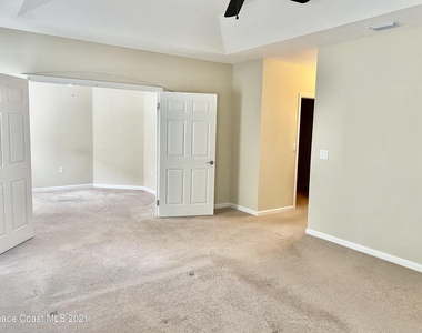 760 Fiddleleaf Circle - Photo Thumbnail 14