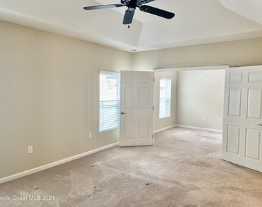 760 Fiddleleaf Circle - Photo Thumbnail 15