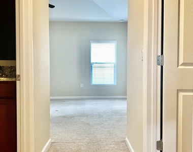 760 Fiddleleaf Circle - Photo Thumbnail 12