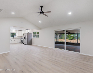 1650 Leach Circle - Photo Thumbnail 7