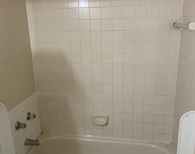 4412 Overlook Drive Ne - Photo Thumbnail 8
