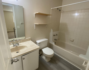 4412 Overlook Drive Ne - Photo Thumbnail 4