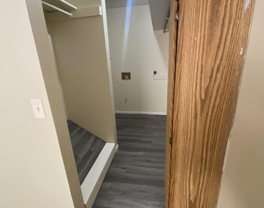 4412 Overlook Drive Ne - Photo Thumbnail 5