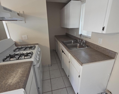 105 Palmetto Avenue - Photo Thumbnail 2
