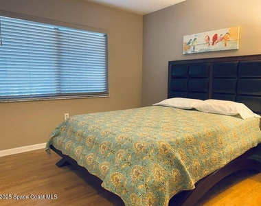 7520 Ridgewood Avenue - Photo Thumbnail 24