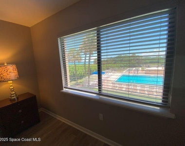 7520 Ridgewood Avenue - Photo Thumbnail 18