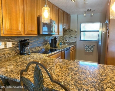 7520 Ridgewood Avenue - Photo Thumbnail 23