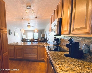 7520 Ridgewood Avenue - Photo Thumbnail 22