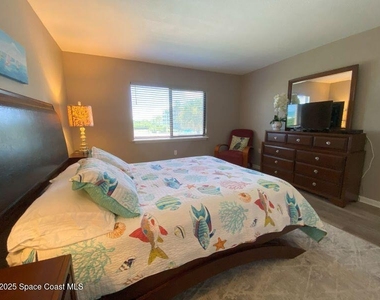 7520 Ridgewood Avenue - Photo Thumbnail 15