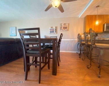 7520 Ridgewood Avenue - Photo Thumbnail 13