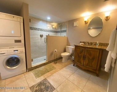 7520 Ridgewood Avenue - Photo Thumbnail 20