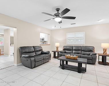999 Emerald Road Se - Photo Thumbnail 16