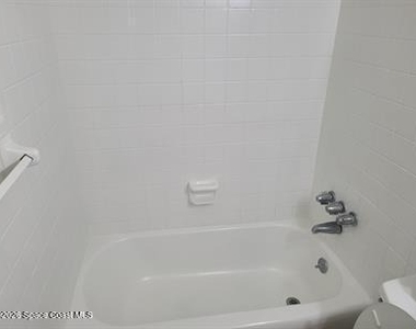 130 Bouganvillea Drive - Photo Thumbnail 6