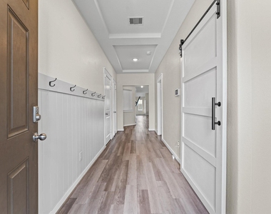 31502 Kailua Drive - Photo Thumbnail 1