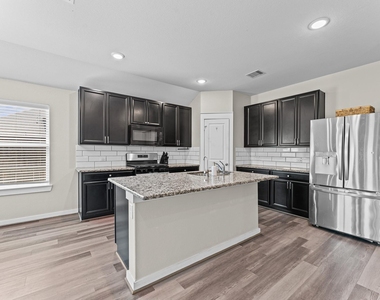 31502 Kailua Drive - Photo Thumbnail 5