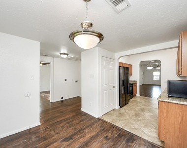 4314 6th Street - Photo Thumbnail 18