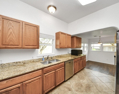 4314 6th Street - Photo Thumbnail 11
