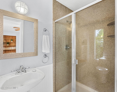 975 Oak Street - Photo Thumbnail 35