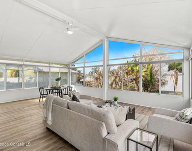 975 Oak Street - Photo Thumbnail 19