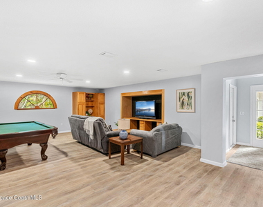 975 Oak Street - Photo Thumbnail 25