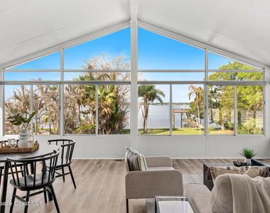 975 Oak Street - Photo Thumbnail 20