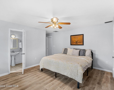 975 Oak Street - Photo Thumbnail 36