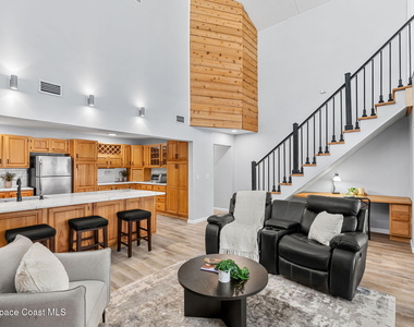 975 Oak Street - Photo Thumbnail 14