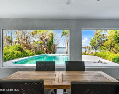 975 Oak Street - Photo Thumbnail 29