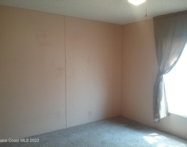 1609 Ridge Drive - Photo Thumbnail 22