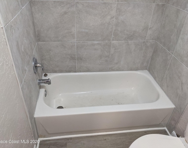 3510 Sable Palm Lane - Photo Thumbnail 11