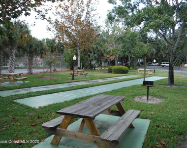 3510 Sable Palm Lane - Photo Thumbnail 16