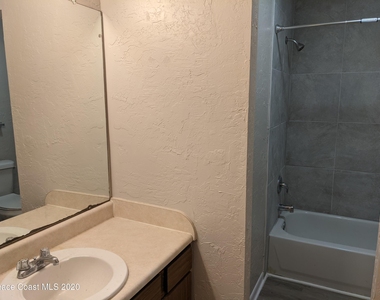 3510 Sable Palm Lane - Photo Thumbnail 10
