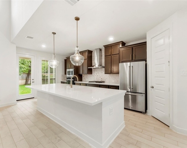 981 Cortez Creek Drive - Photo Thumbnail 7