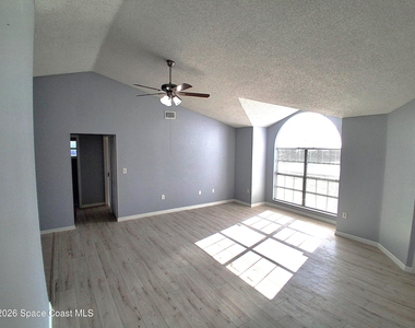 426 Jupiter Boulevard Nw - Photo Thumbnail 4