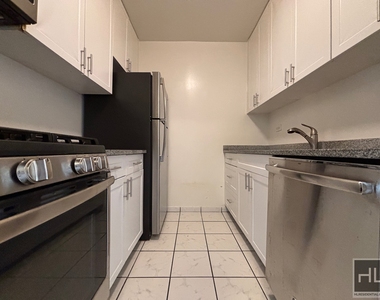 West 87th Street - Photo Thumbnail 2