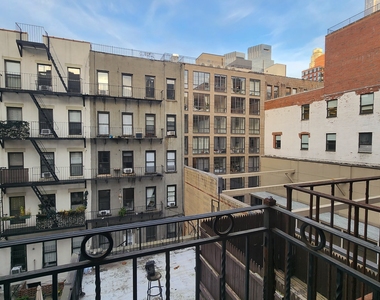 West 53 Street - Photo Thumbnail 7