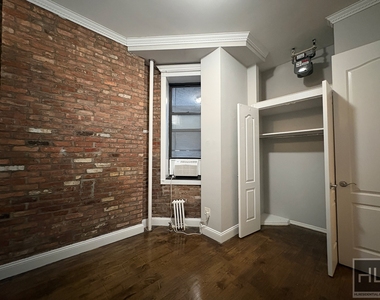 Mott St. - Photo Thumbnail 8