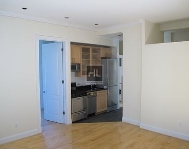 Barrow Street - Photo Thumbnail 2