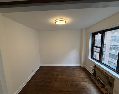 East 56th Street - Photo Thumbnail 1
