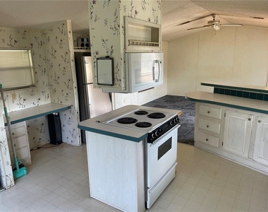 8929 Honeywell Road - Photo Thumbnail 4