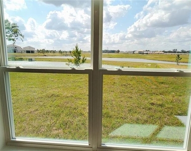 32813 Osprey Peak Way - Photo Thumbnail 11