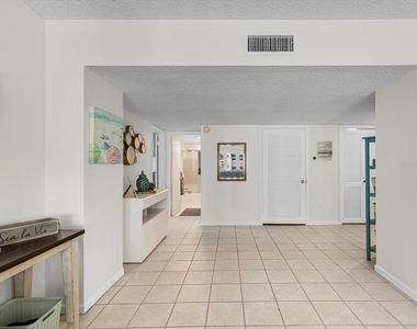 17400 Gulf Boulevard - Photo Thumbnail 17