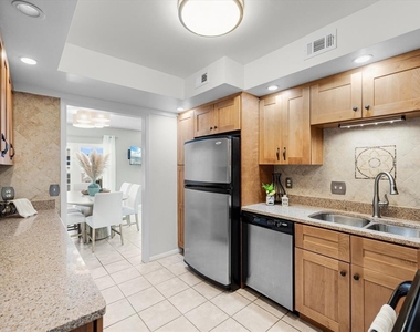 17400 Gulf Boulevard - Photo Thumbnail 7