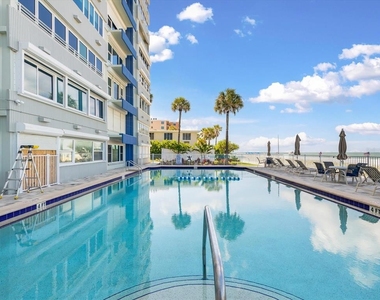 17400 Gulf Boulevard - Photo Thumbnail 29