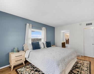 17400 Gulf Boulevard - Photo Thumbnail 14