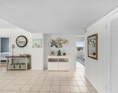 17400 Gulf Boulevard - Photo Thumbnail 20