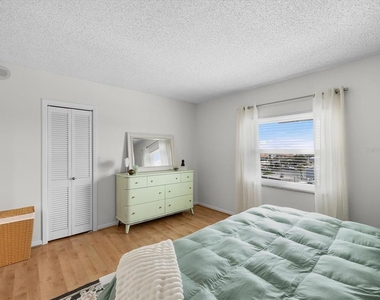 17400 Gulf Boulevard - Photo Thumbnail 23